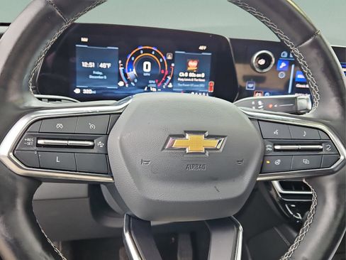 Used 2024 Chevrolet Traverse LT image 25