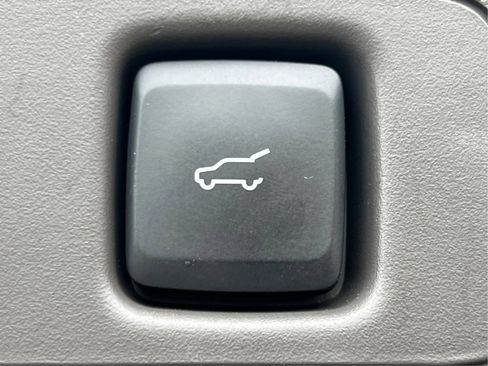 Used 2022 Lincoln Corsair AWD w/ Equipment Group 101A image 34