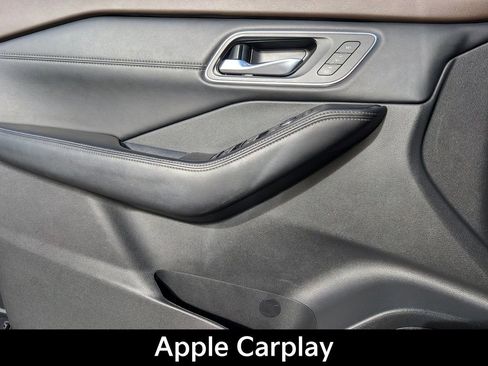 Used 2023 Nissan Rogue Platinum w/ Platinum Premium Package image 10