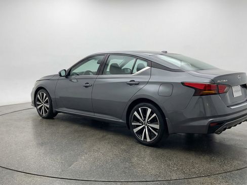 Used 2025 Nissan Altima 2.5 SV image 6