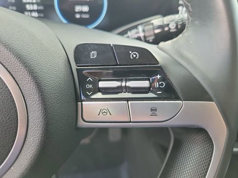 Used 2023 Hyundai Elantra Limited image 30