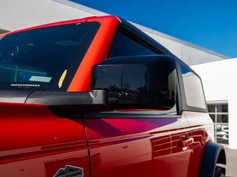 Used 2021 Ford Bronco Wildtrak image 13