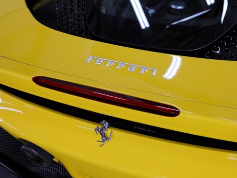 Used 2025 Ferrari SF90 Spider AWD/4WD image 25
