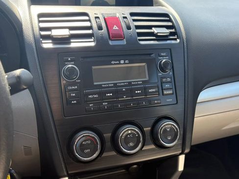 Used 2015 Subaru Forester 2.5i Limited image 21