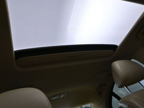 Used 2012 Lexus LS 460 w/ Comfort Pkg image 26