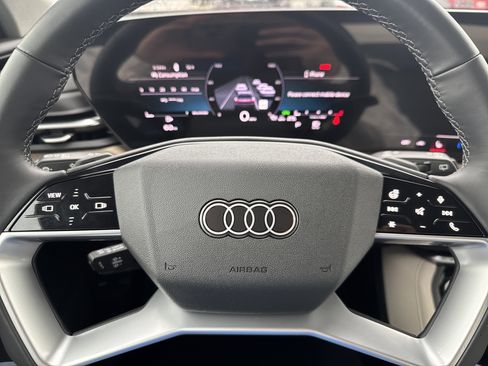 Certified 2025 Audi Q5 Premium w/ Convenience Package AWD/4WD image 10