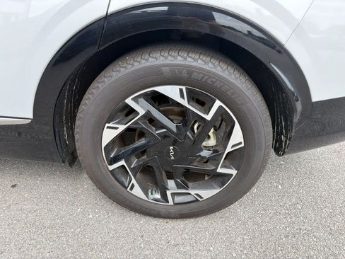 Used 2025 Kia Sportage SX FWD image 11