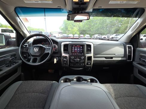 Used 2018 RAM 1500 Big Horn AWD/4WD image 30