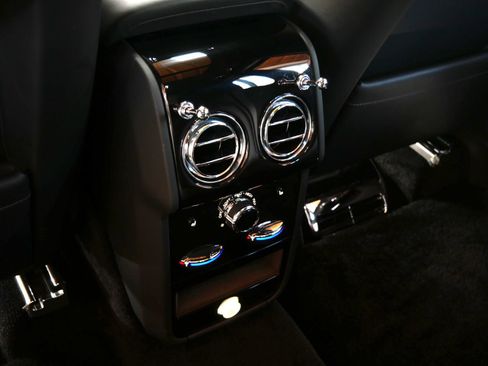 Certified 2022 Rolls-Royce Cullinan AWD/4WD image 27