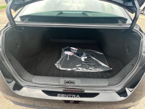 Used 2025 Nissan Sentra S FWD image 32
