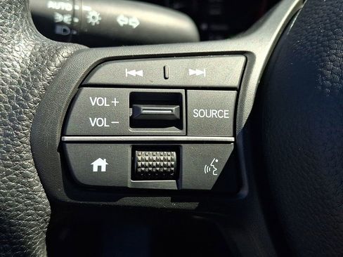 Used 2023 Honda HR-V LX image 21