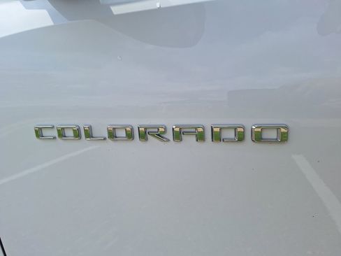 Used 2025 Chevrolet Colorado ZR2 AWD/4WD image 25