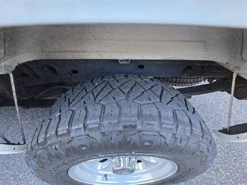 Used 2000 Chevrolet Silverado 1500 LS w/ Off-Road Chassis Pkg AWD/4WD image 16