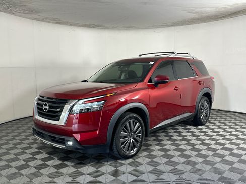 Used 2022 Nissan Pathfinder SL w/ SL Premium Package FWD image 7