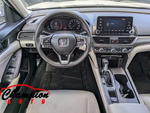Used 2018 Honda Accord LX image 18