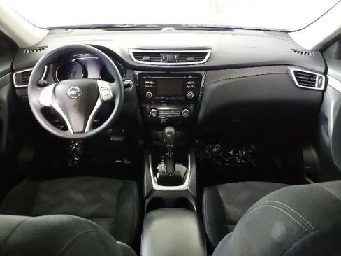 Used 2015 Nissan Rogue SV FWD image 12