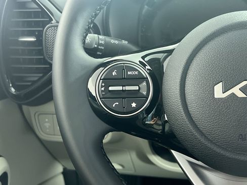 New 2025 Kia Soul EX image 18