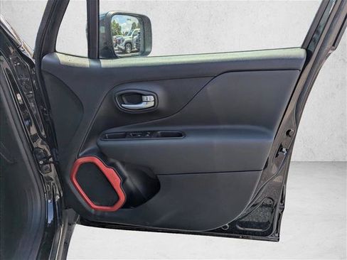 Used 2023 Jeep Renegade Trailhawk AWD/4WD image 26
