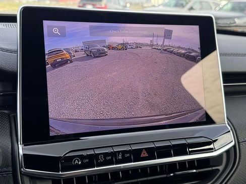 New 2026 Jeep Compass Latitude image 4