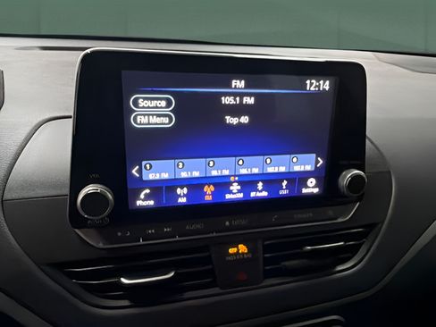 Used 2025 Nissan Altima 2.5 S FWD image 19