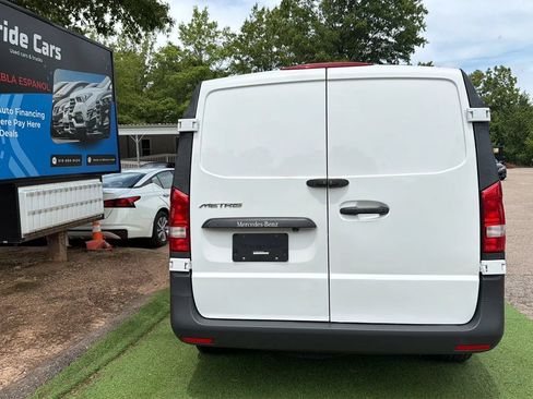 Used 2022 Mercedes-Benz Metris image 9