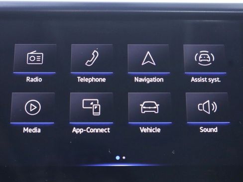 Used 2023 Volkswagen Taos SE w/ Panoramic Sunroof Package AWD/4WD image 17
