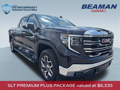New 2025 GMC Sierra 1500 SLT w/ SLT Premium Plus Package