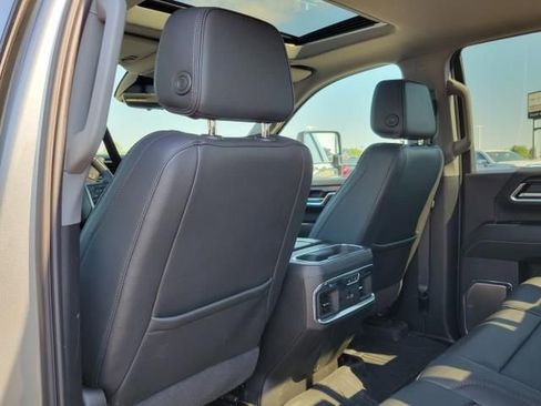 Used 2024 GMC Sierra 3500 Denali w/ Technology Package AWD/4WD image 14