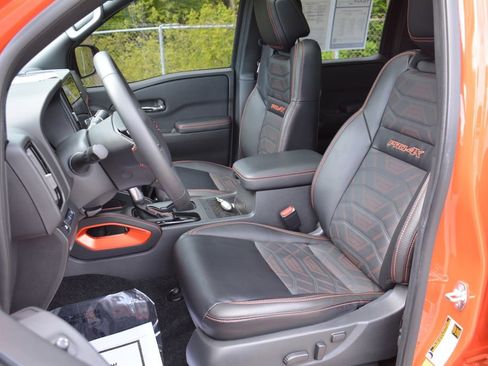 Used 2025 Nissan Frontier PRO-4X w/ Pro Premium Package AWD/4WD image 10