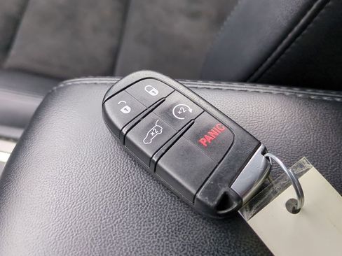 Used 2022 Jeep Grand Cherokee Altitude image 41