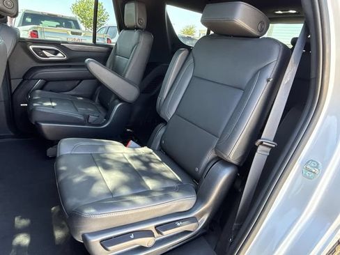 Used 2023 Chevrolet Tahoe Z71 w/ Z71 Off-Road Package AWD/4WD image 31
