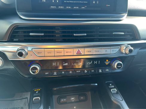 Used 2022 Kia Telluride S image 8