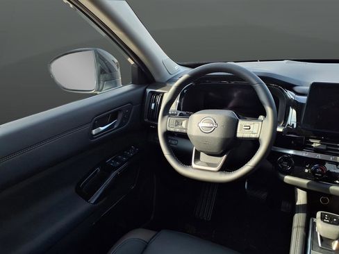 New 2026 Nissan Pathfinder Platinum AWD/4WD image 41