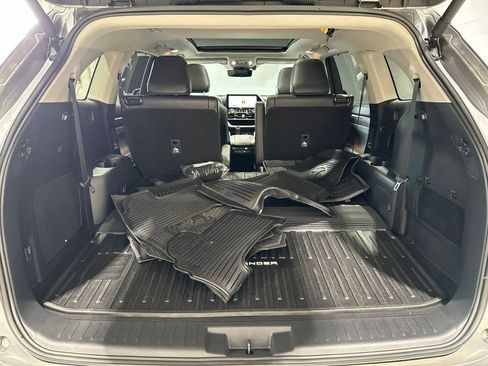 Certified 2026 Toyota Highlander Platinum AWD/4WD image 15