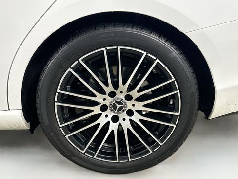 Certified 2022 Mercedes-Benz C 300 4MATIC Sedan image 37