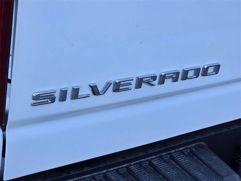 Used 2023 Chevrolet Silverado 2500 Custom w/ Custom Value Package image 30