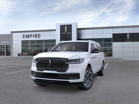 New 2026 Lincoln Navigator L Reserve AWD/4WD image 2
