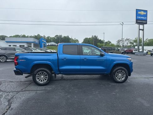 Used 2024 Chevrolet Colorado LT w/ LT Convenience Package AWD/4WD image 11
