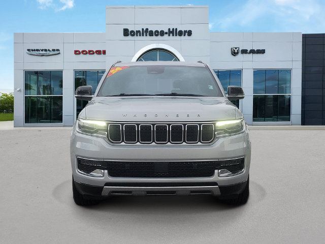Used 2024 Jeep Wagoneer L Series III w/ Flexible Seating Group AWD/4WD image 2