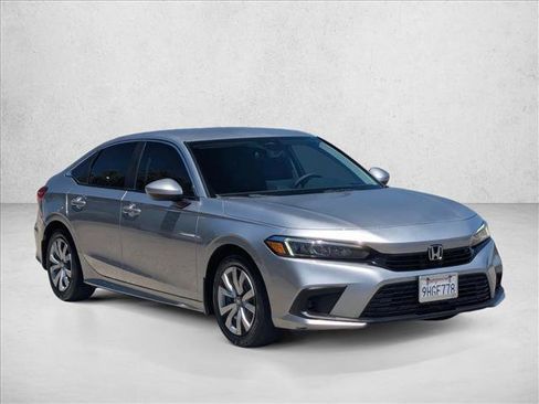 Used 2023 Honda Civic LX image 3