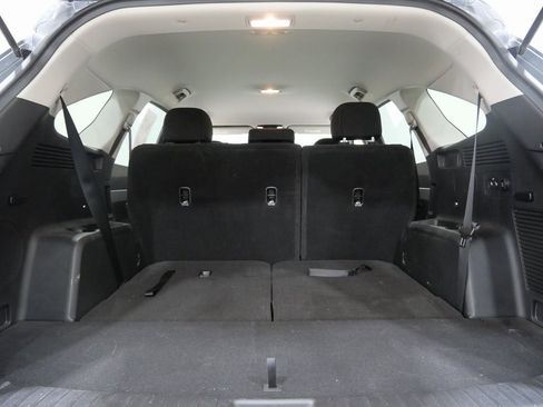 Used 2023 Kia Sorento LX image 28