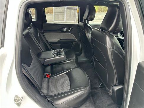 Certified 2023 Jeep Compass Latitude AWD/4WD image 25