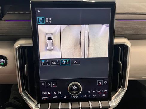Used 2025 GMC Acadia Denali w/ Super Cruise Package AWD/4WD image 34