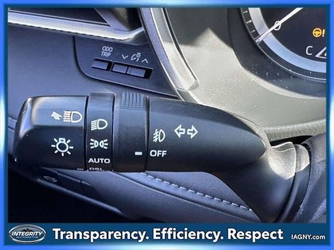 Certified 2023 Toyota Highlander XLE image 36