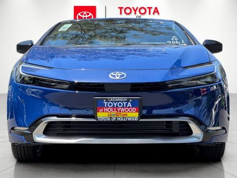 New 2026 Toyota Prius Plug-In Hybrid FWD image 8