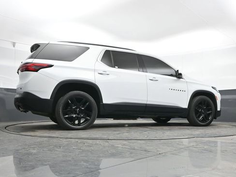 Used 2023 Chevrolet Traverse LT image 46