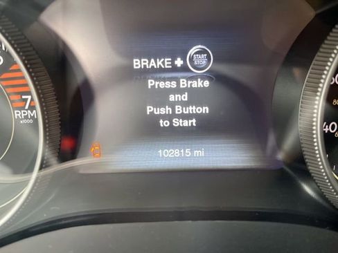 Used 2017 Jeep Cherokee Limited image 14