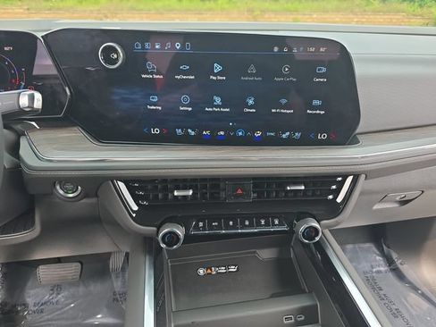 New 2026 Chevrolet Tahoe Premier w/ Sun And Tow Package AWD/4WD image 24