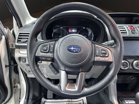 Used 2017 Subaru Forester 2.5i Premium image 17