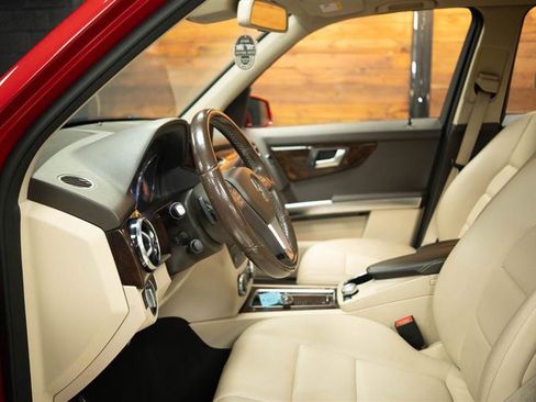 Used 2014 Mercedes-Benz GLK 350 4MATIC image 9